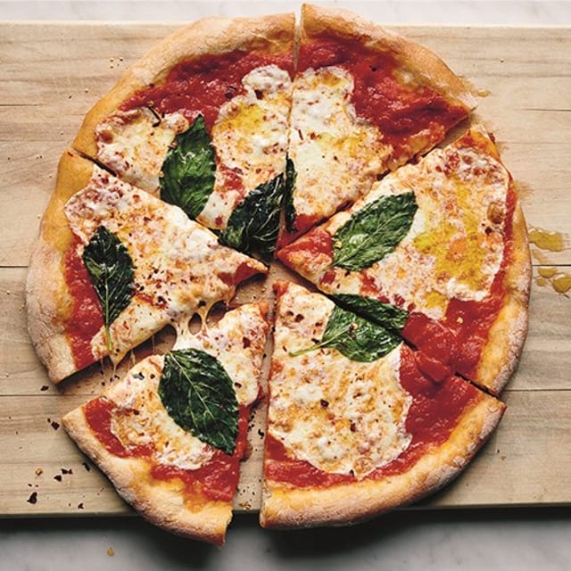 CLASSIC MARGHERITA PIZZA (Medium).