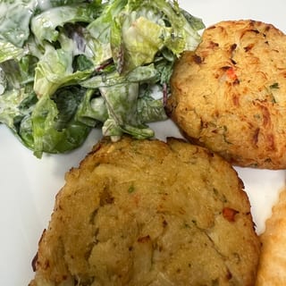 HOMEMADE CRAB CAKES